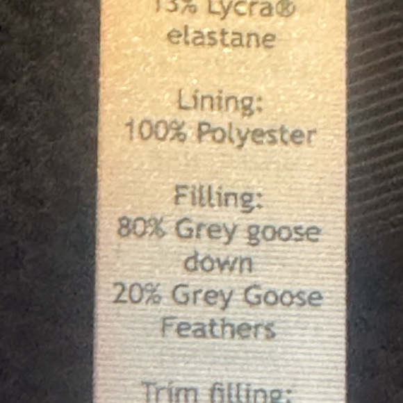 Lululemon Short Winter Down-Filled Coat – Vibrant Red - Picture 8 of 8